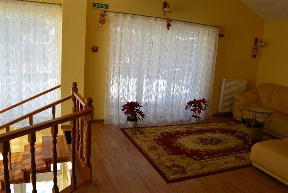 Hotel Leotel Lviv Interior photo