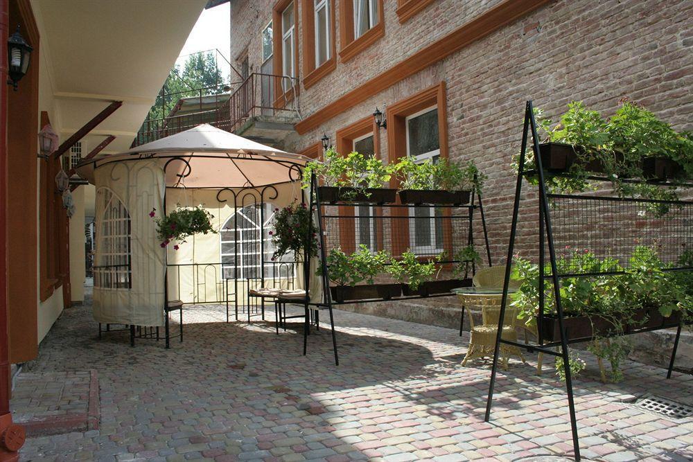 Hotel Leotel Lviv Exterior photo