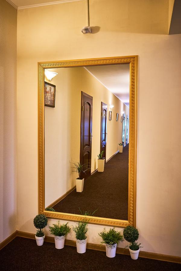 Hotel Leotel Lviv Exterior photo