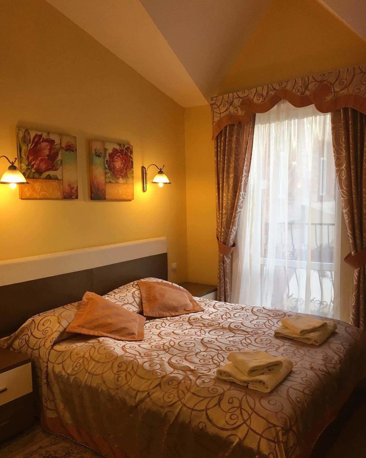 Hotel Leotel Lviv Exterior photo