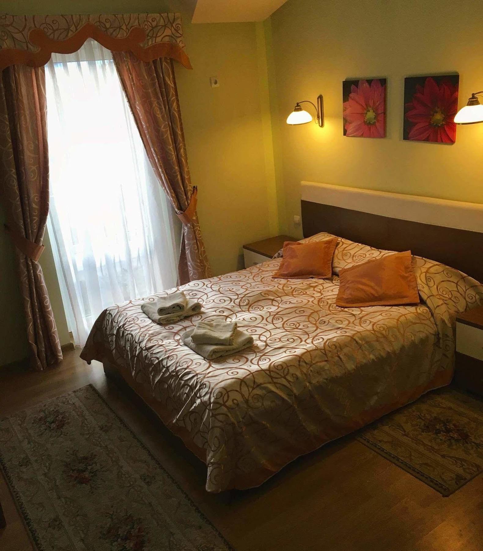 Hotel Leotel Lviv Exterior photo