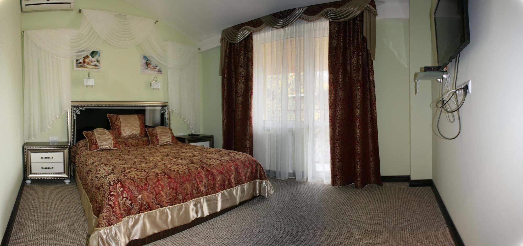 Hotel Leotel Lviv Room photo